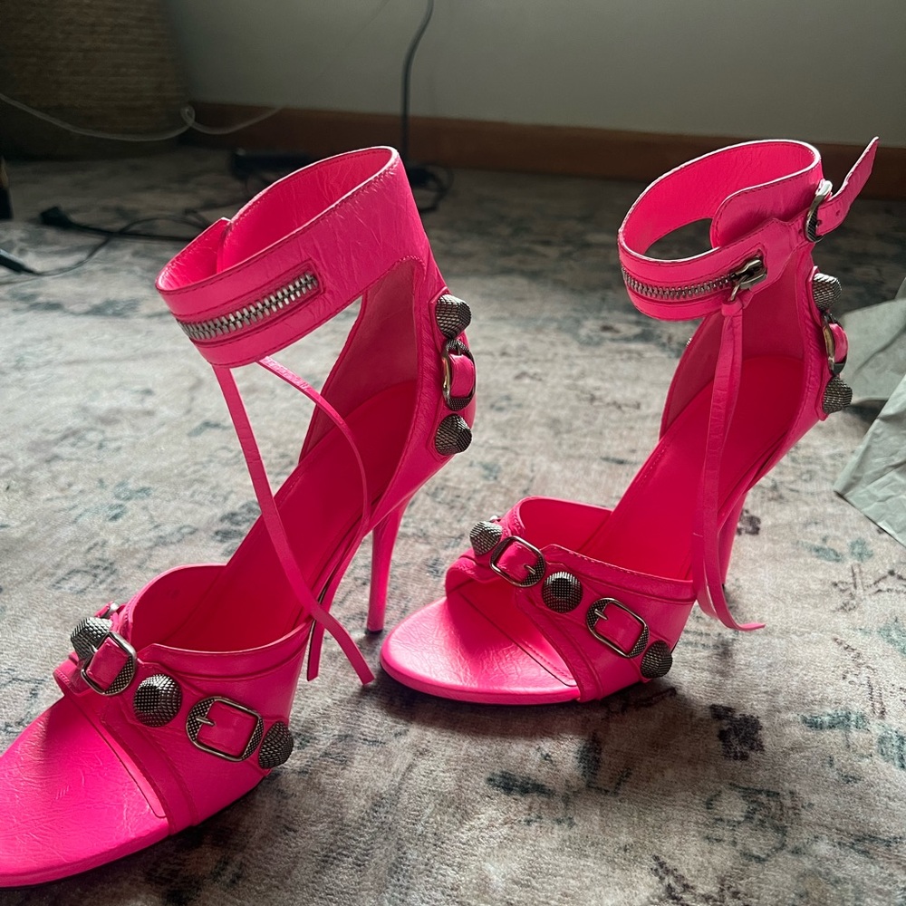 New in Box Balenciaga Cajole high heel sandals size 38